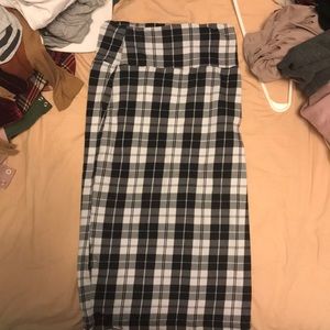 Black/white pencil skirt